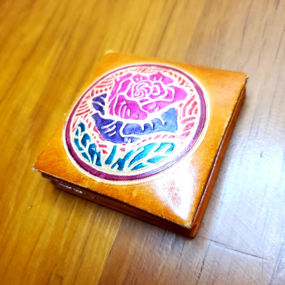 Vintage Embossed Compact Red Rose Floral Leather Change Purse Weed Pouch Tobacco